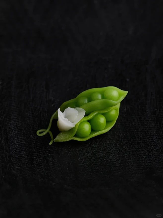 豌豆菓子，心血来潮试着捏可爱的豌豆一家