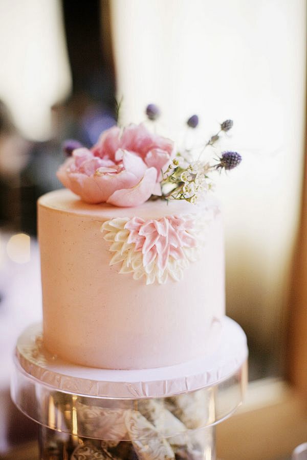 Pretty wedding cake....