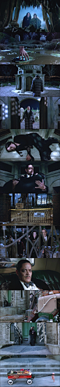 【亚当斯一家 The Addams Family (1991)】22
安杰丽卡·休斯顿 Anjelica Huston
克里斯蒂娜·里奇 Christina Ricci
#电影场景# #电影海报# #电影截图# #电影剧照#