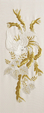 Cigogne. Broderie blanche et or:: 