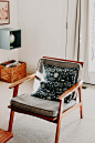 House, home, mid century and chair HD photo by Jacalyn Beales (@jacalynbeales) on Unsplash : Download this photo by Jacalyn Beales (@jacalynbeales)