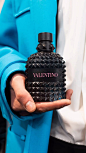 Reflecting ideologies and philosophies. Born in Roma backstage at #ValentinoLeCiel2024 menswear show in Paris.

For him, for her, for them. 

@maisonvalentino
#valentinobeauty