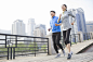锻炼,运动,跑,快乐,健康生活方式_87a8684eb_中年夫妇在公园跑步健身_创意图片_Getty Images China