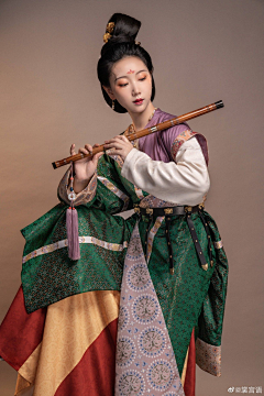 qinqi10采集到服装（东方