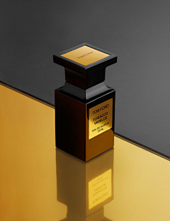 小呆呆咿呀呦采集到品牌 | TOM FORD