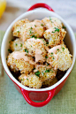 Parmesan Baked Cauliflower – crispy, healthy cauliflower coated with Parmesan cheese and panko bread crumbs.  Easy, yummy and so good! | rasamalaysia.com