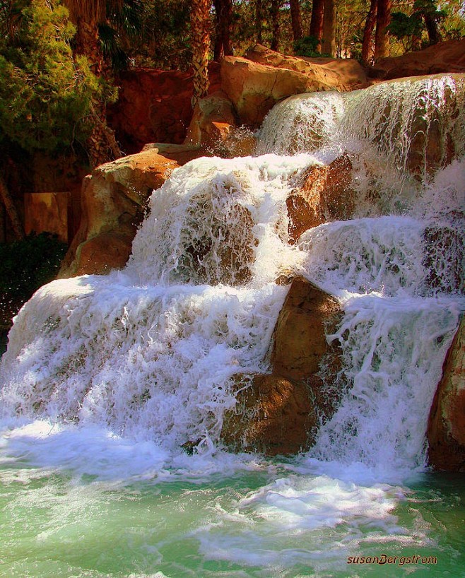 ✮ Water Falls at the...