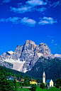 塞尔瓦迪卡多尔（蒙Pelmo山在后台），白云石，意大利北部，贝卢诺省威尼托