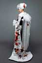 日式和服与西式婚纱的混合设计，传统的日式美感+现代婚纱