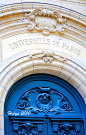 Le portail d'entrée de la Sorbonne ~ Paris