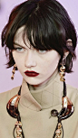俄罗斯模特Sofia Steinberg 慵懒厌世颜美哭了_时尚_美容_彩妆香氛_YOKA时尚网