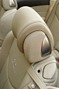 2009 Infiniti G37 Convertibles headrest speakers
汽车座椅