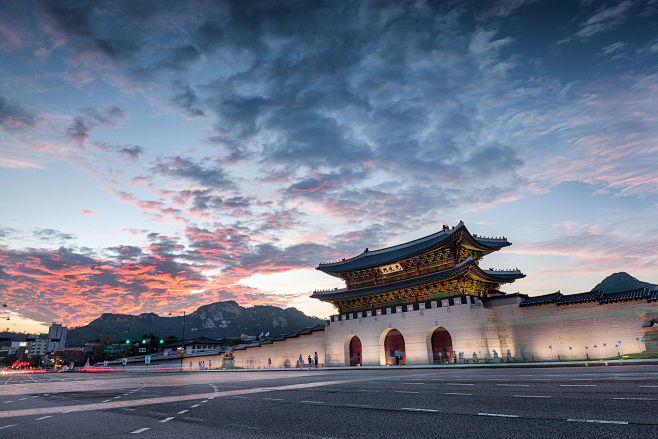 Gyeongbok Palace by ...