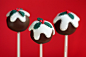 Christmas-Holly-Cake-Pops