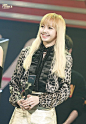 【高清】161118 #BLACKPINK# #LISA# 2016 Asia Artist Awards饭拍LISA高清4P CR:SUN FLOWER