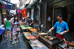 Liulai1101采集到小吃美食街之劈柴院