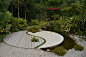 feng-shui-gartendeko-yin-yang-symbol-boden