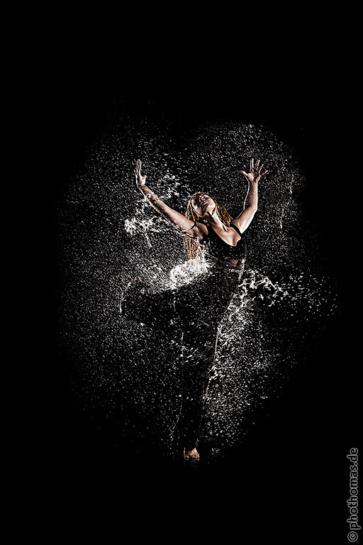 dancing_with_water_1...