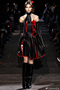 杰斯君猫步游<br/>Givenchy f/w 2012<br/>Ricardo Tisci手下Givenchy的暗夜语言已经成为时装史中的深刻一记。♥️ ​​​​