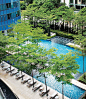 瑞吉酒店及住宅区 | 景观设计 | 诗加达 : 瑞吉酒店位于城市的繁华的核心商业区，是一个集高端酒店和高档住宅公寓于一身的混合开发项目。景观设计以大尺度的绿色种植来体现热带风光，体现出“花园城市”的特点。