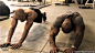 极限健身男神Frank Medrano 与 Youtube 最狠教练CT fletcher高难度自身重量训练法之一。 Fitness GIF