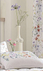 spring flower bedroom