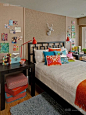 彩色温馨美式卧室装修效果图