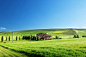 背景图唯美风景背景图片房子电线杆农场绿色草地图片素材绿色系壁纸