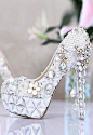婚鞋 鞋 高跟鞋 绝美流苏水钻婚鞋，高雅大气，奢华来袭。