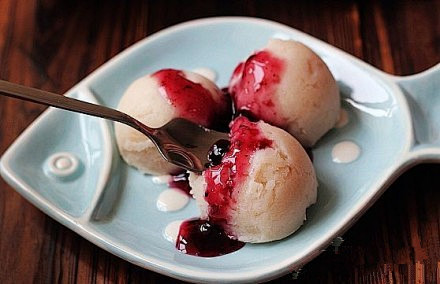 【蓝莓山药冰淇淋】食材：山药300g、糖...