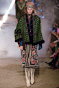 Gucci Resort 2019 Fashion Show : The complete Gucci Resort 2019 fashion show now on Vogue Runway.