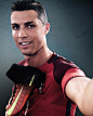克里斯蒂亚诺·罗纳尔多（Cristiano Ronaldo），1985年2月5日出生于葡萄牙马德拉岛丰沙尔。简称C罗，葡萄牙足球运动员。