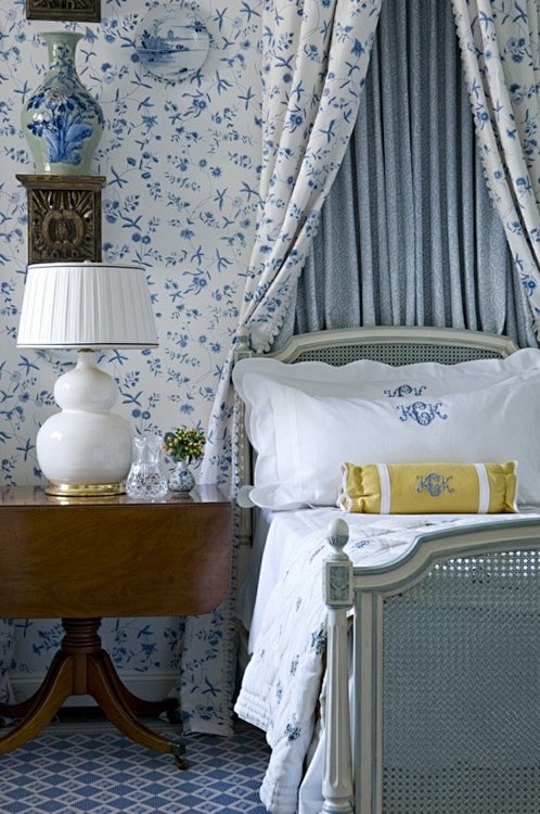 锦绣 ：卧室幸福，爱风格的会标，在蓝色 