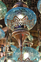 美丽的东方灯具，数百年来一直在中东和北非地区使用，象征着伊斯兰的斋月、开斋节和古尔邦节。