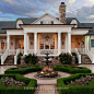 A Classic Southern Estate by Stephen Fuller.: