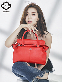 감린采集到Ad magazine_BAG&ACC&SHOE