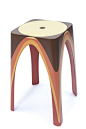 【独创树脂椅】以色列设计师 Maor Aharon 的这些椅子的材料，是以离心力为技术核心铸造出的新材料。这个系列的产品由聚合物树脂制成，木材与金属这样不同材料的结合突出了这项技术的能力。