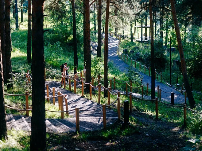 别洛列茨克城市公园和自然区的改造 | 超...