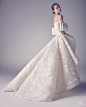 分享组高冷范儿的Ashi Studio品牌高级定制婚纱礼服服装设计作品，非常有“颜值”的的婚纱设计啊，给这套婚纱的设计师点个赞~