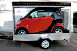 Smart汽车的燃油效率广告，切记：如果燃油价格上涨，打碎玻璃。