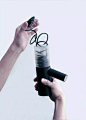 Dryerhair」吹风机，是對這一普及性产品的重新设计。半透明的可封閉管道可整洁地收纳电缆，盖子同時也作为插座，隐藏式的开关設置在手柄的一端。