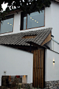 小石记山宿，四川 / 时地建筑设计工作室 : 叠加的屋檐下，30户村民杂物间的新生