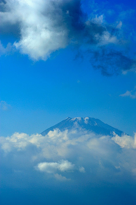 蓝色的富士山。