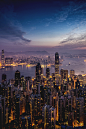 italian-luxury:

Sunrise over Hong Kong by Andy Luten
