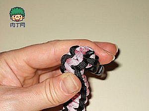 手工编织情侣手链，漂亮的幸运手链编织方法