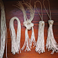 Macramé Knot Tassel  Cut twine lengths, group twine, create knot, pull knot in neatly, bind to finish tassel! :)