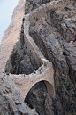 Shaharah footbridge in north-eastern Yemen