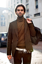 【图】岂一个“骚”字了得！摄影师Scott Schuman型男街拍作品赏：服装各具风格，配色神乎妙哉，有型有款有腔调！