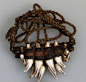 1890年至1910年 博罗罗人项链从，动物的牙齿，绳索和木头，巴西马塔格罗索州