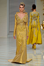 Guo Pei Spring Couture 2016春夏郭培巴黎高级定制发布(10) - 无时尚中文网NOFASHION -中国领先的奢侈品行业报道、投资分析网站。